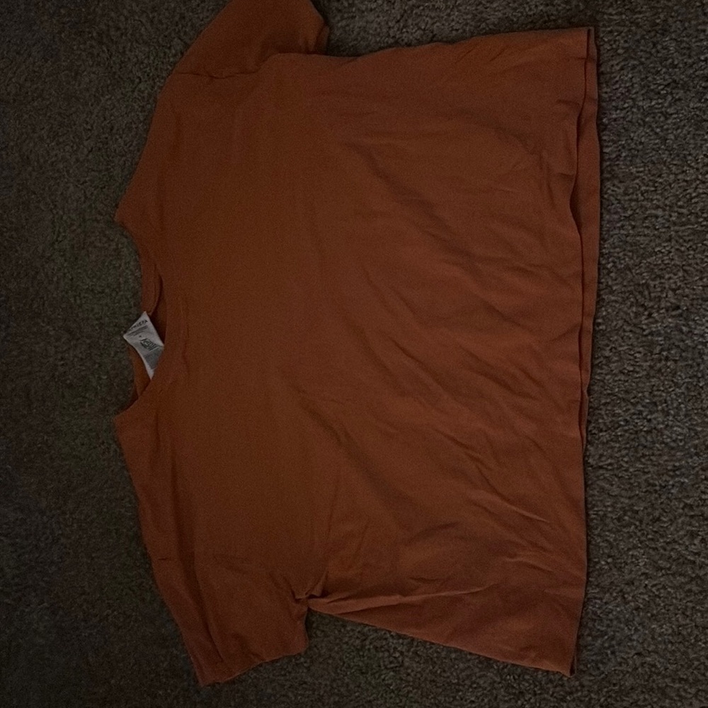 Athletic tee